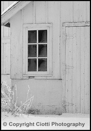 360_6051 B&W border